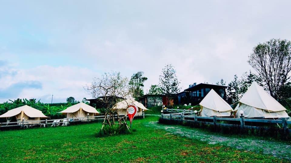 Kondee Cino Cafe & Glamping Hotell Khao Kho Eksteriør bilde