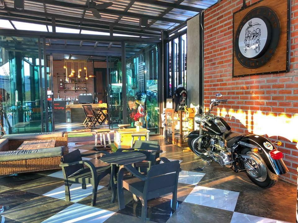 Kondee Cino Cafe & Glamping Hotell Khao Kho Eksteriør bilde